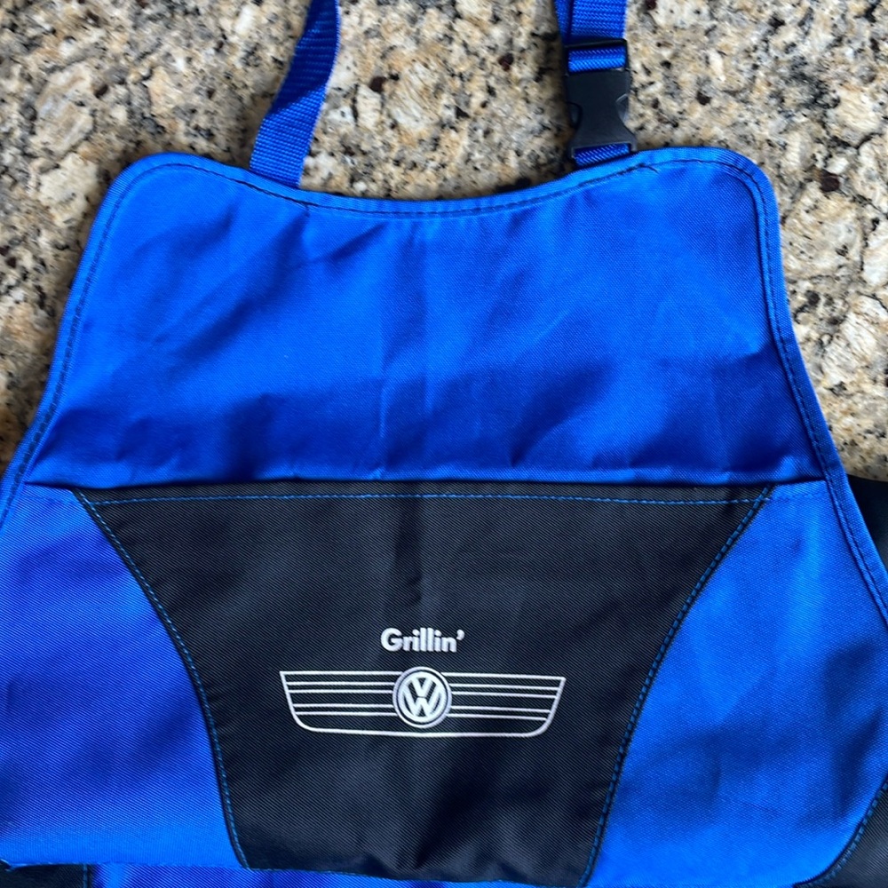 VW Grillin BBQ apron with drink holder